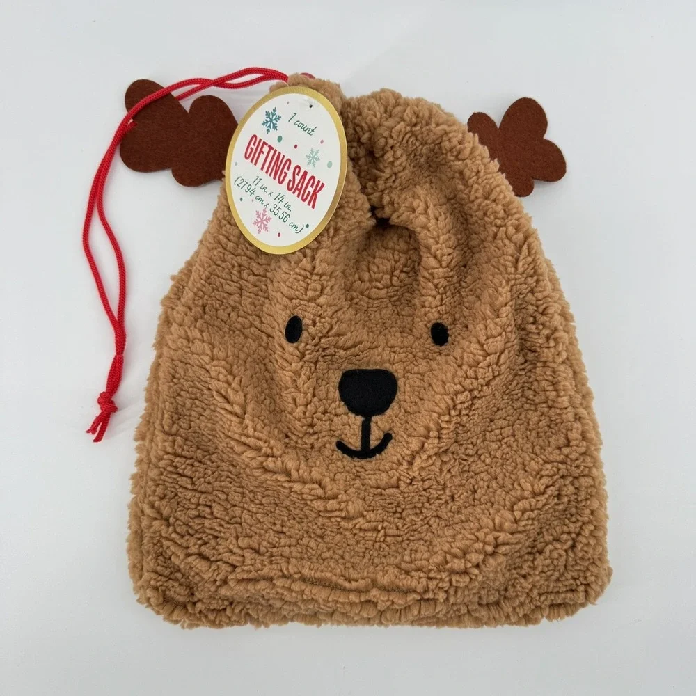 New! Target Bullseye Playground Reusable Fabric Reindeer Gifting Sack 11